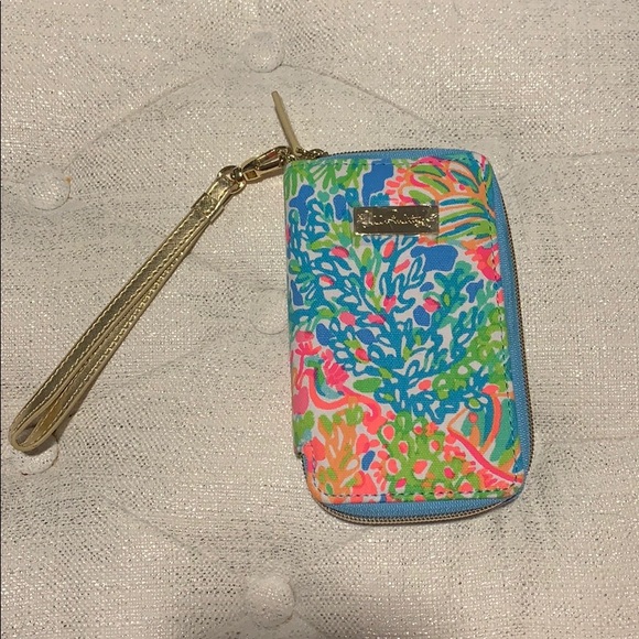 Lilly Pulitzer Other - Lilly Pulitzer Green Tiki Palm Wristlet. Lilly Pulitzer Other - Lilly Pulitzer Green Tiki Palm Wristlet.